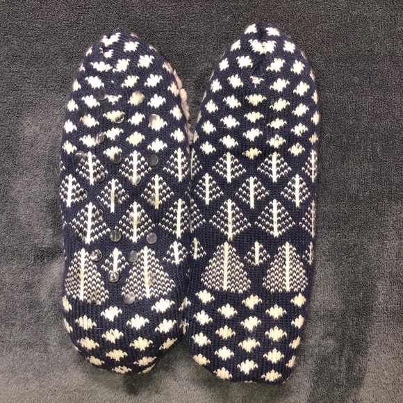 Slippers - Picture 2 of 4